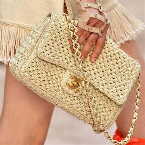 bolsa de crochê chanel|Crochet chanel bag .